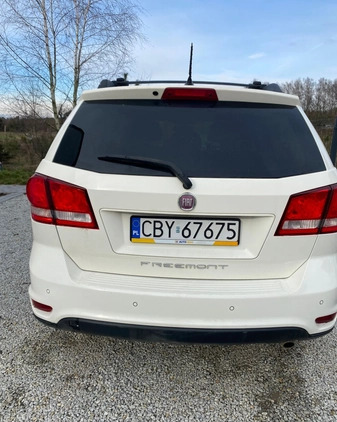 Fiat Freemont cena 30000 przebieg: 188548, rok produkcji 2011 z Bydgoszcz małe 79